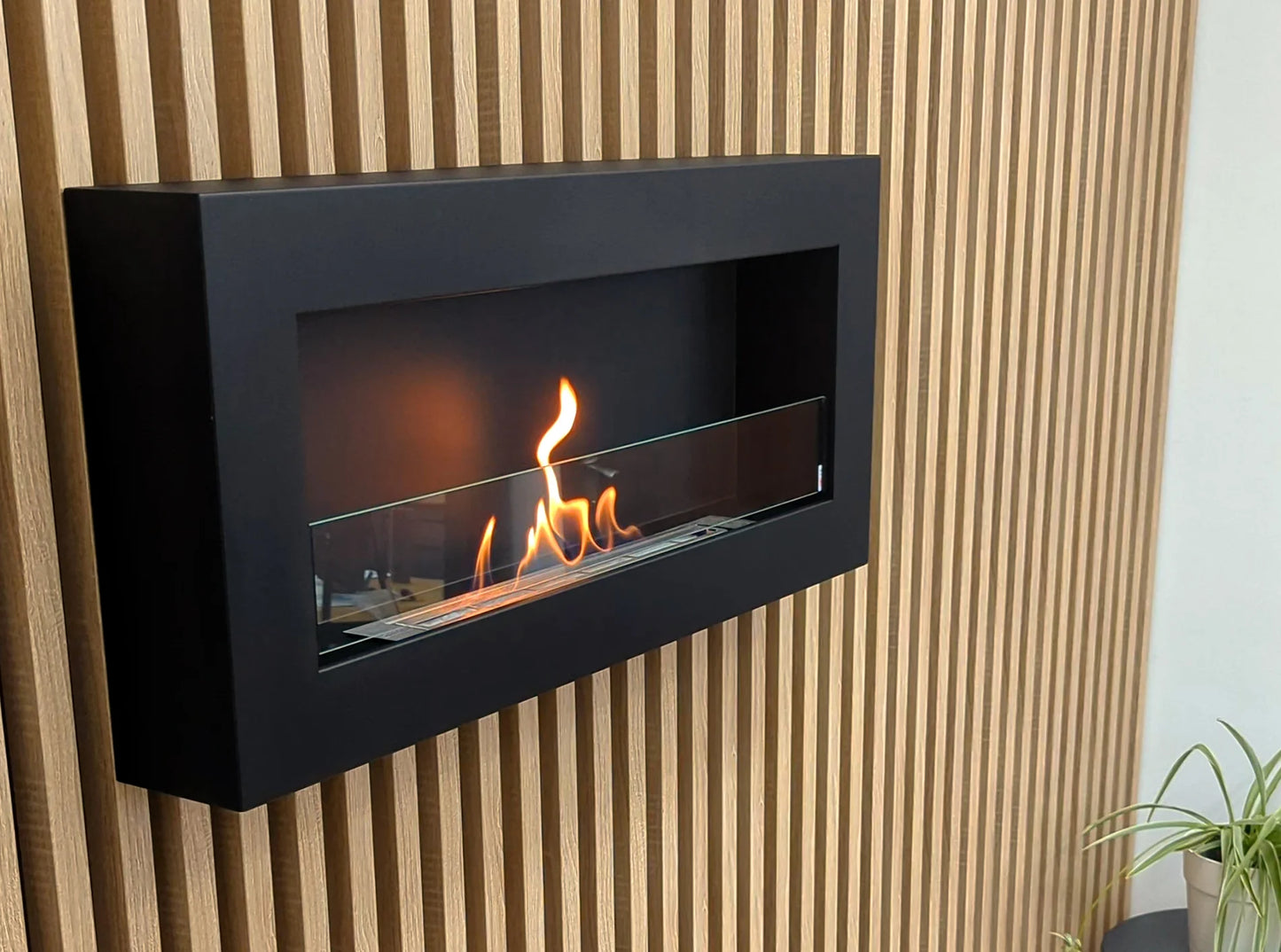 De Bio ethanol haard SLIM NIGHT 900x400 met glas Box 900x400 zwart mat structuur